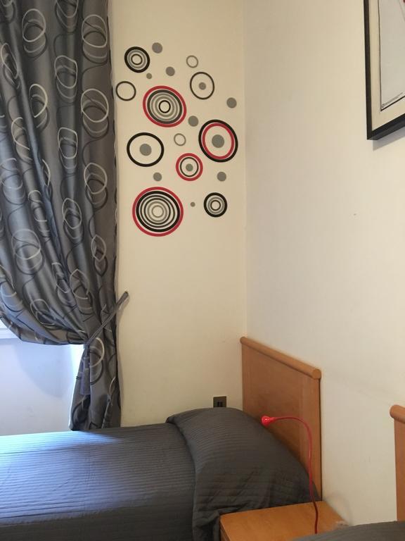 Delightful Apartment 100 Meters From The Colosseum Exteriör bild