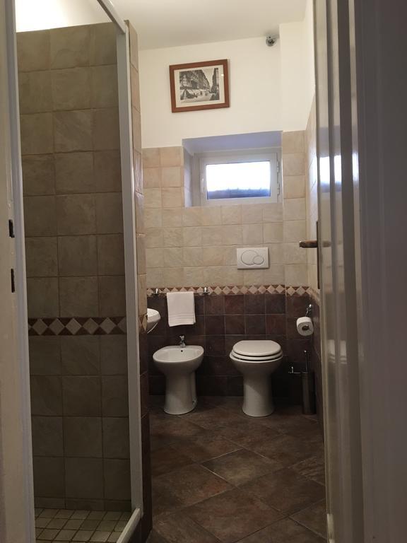 Delightful Apartment 100 Meters From The Colosseum Exteriör bild