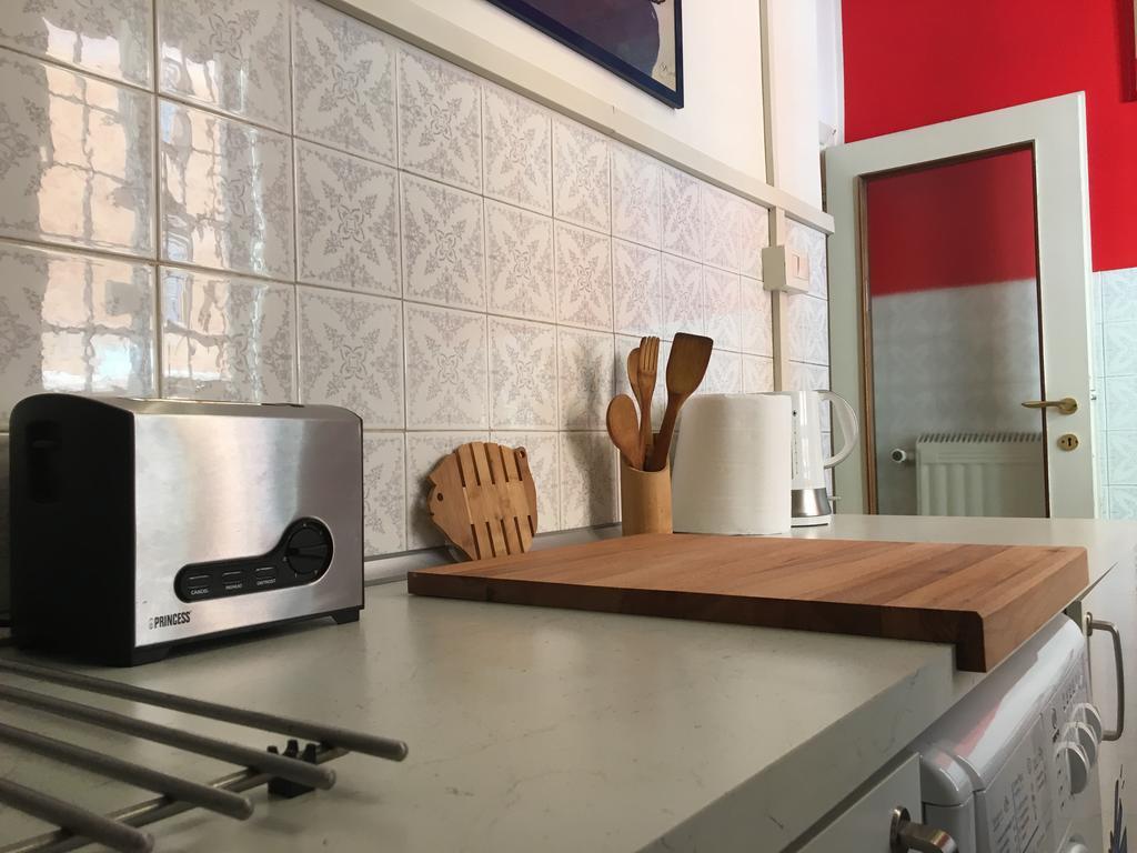 Delightful Apartment 100 Meters From The Colosseum Exteriör bild