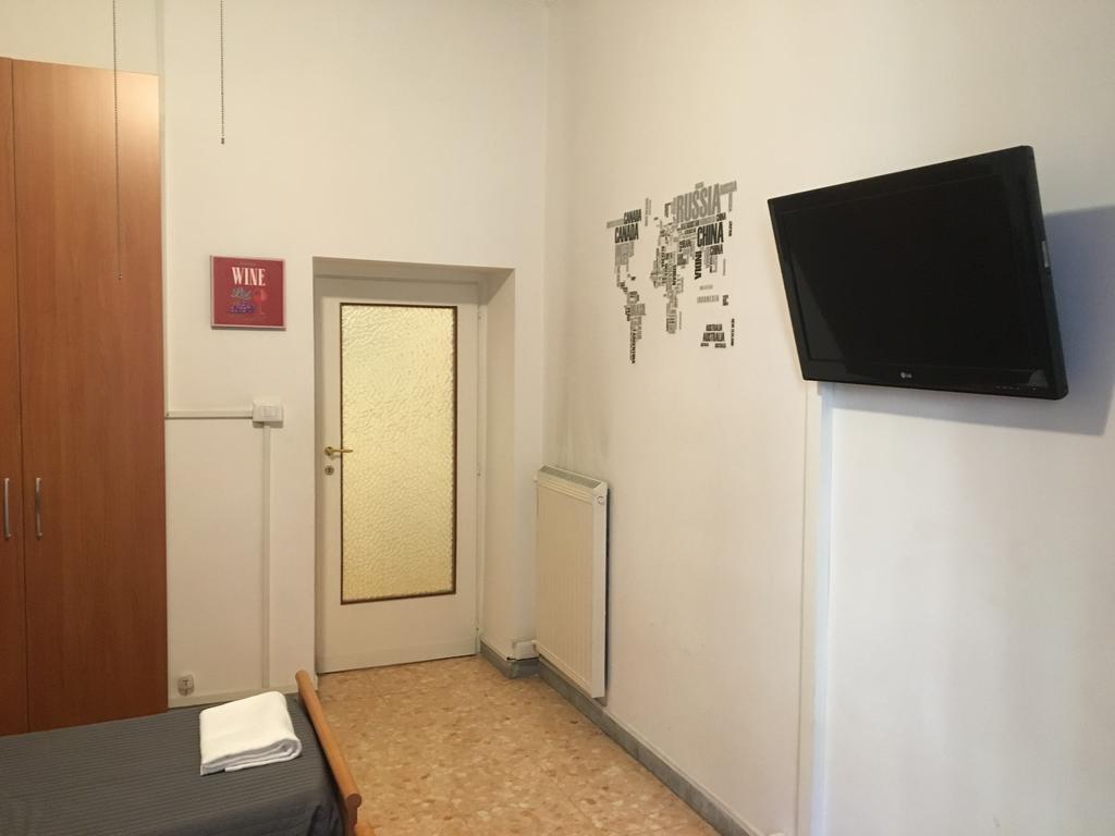 Delightful Apartment 100 Meters From The Colosseum Exteriör bild