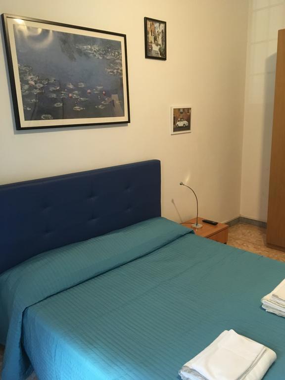 Delightful Apartment 100 Meters From The Colosseum Exteriör bild