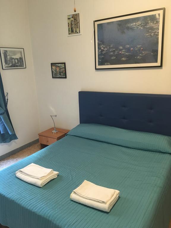 Delightful Apartment 100 Meters From The Colosseum Exteriör bild