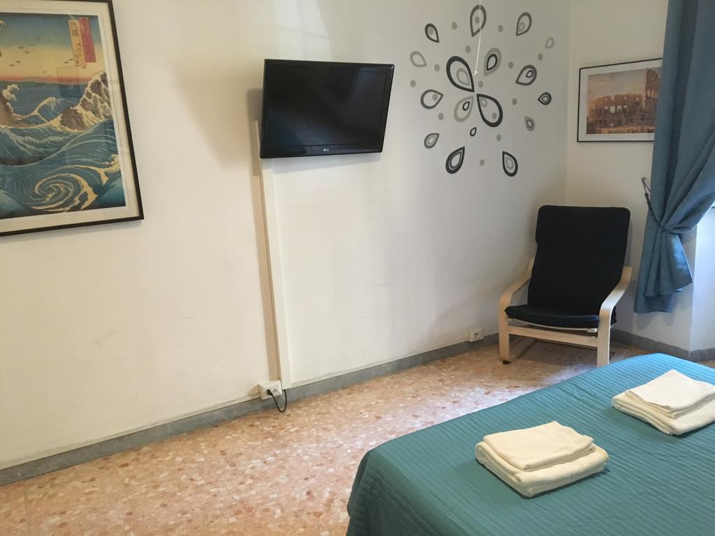 Delightful Apartment 100 Meters From The Colosseum Exteriör bild